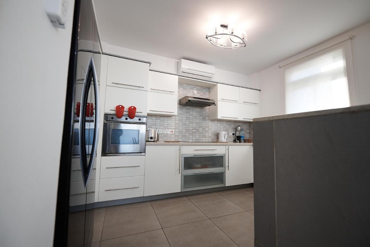 Beach Front Bella Vista By Ezoria Villas Protaras Exterior foto
